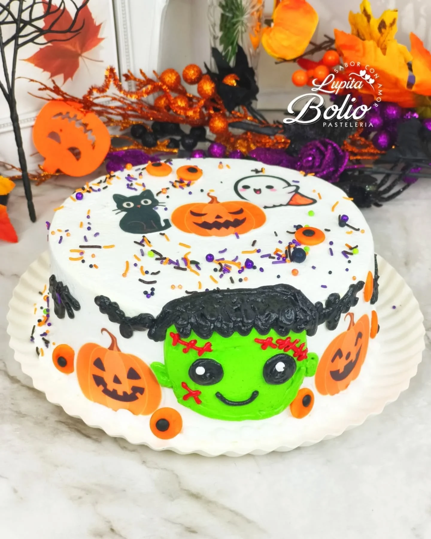 No te quedes sin un tu pastel de Halloween y dale el toque especial a tu fiesta 🎃✨ 

Disponibles en sucursal Industrial 🧡

📱Cd. Industrial - 9932144768

✅ Modelos sujetos a disponibilidad

#halloween #pastelerialupitabolio #halloweencake #cakes #p