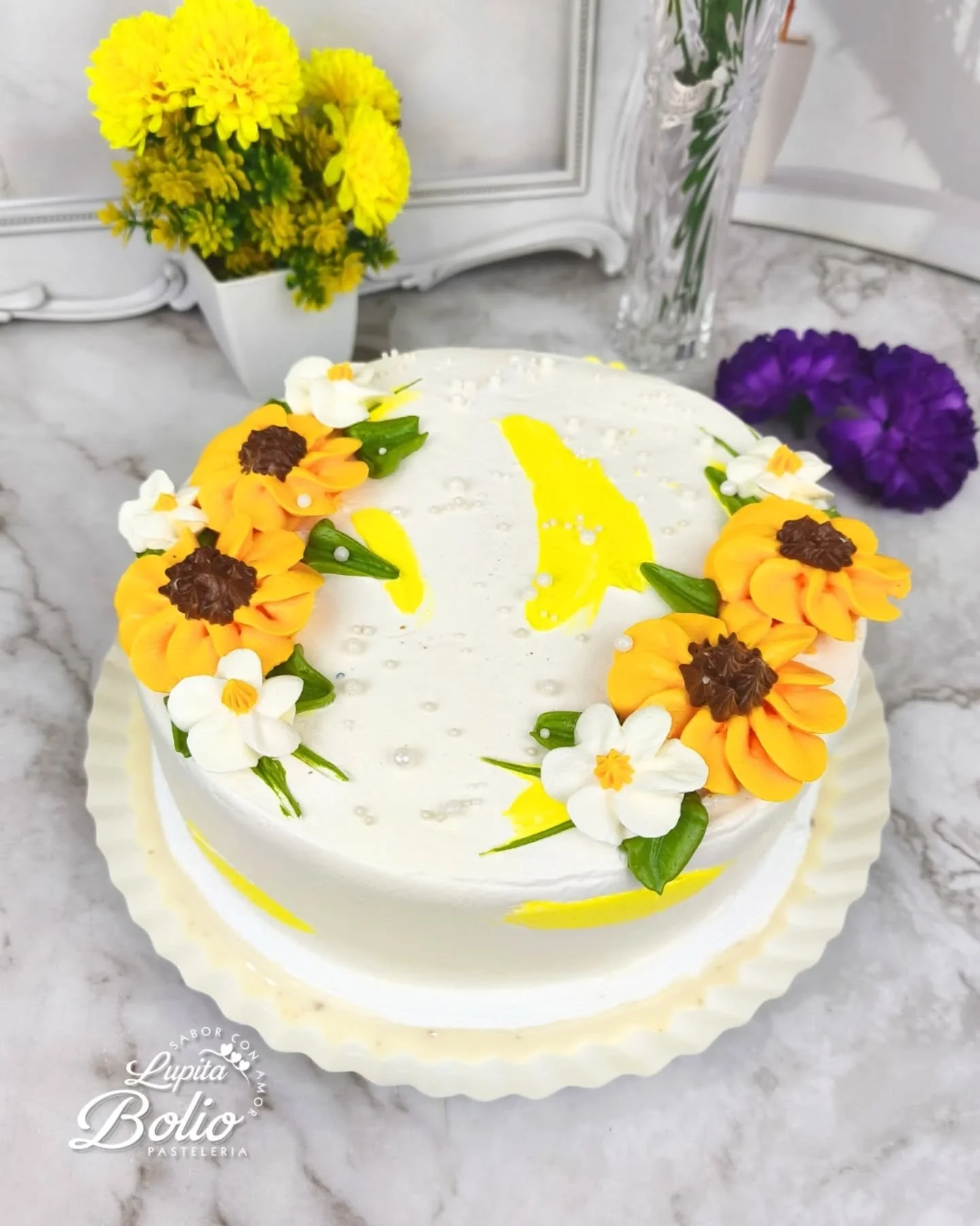 Algunos de nuestros pedidos, muchas gracias por su preferencia 💕🍰 

&iquest;Quieres que tu pastel sea especial? Cotiza con nosotros el pastel personalizado ideal para ti, con gusto te atendemos 🩷✨

📱Cd. Industrial - 9932144768
📱 Petrolera - 9933