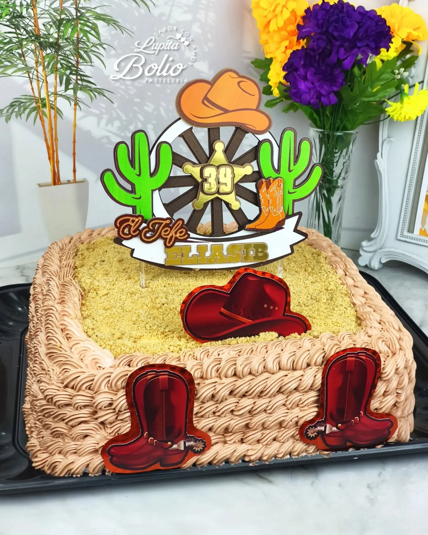 Algunos de nuestros pedidos con tem&aacute;tica vaquera, los caballos y las grandes fiestas 🐎🌵

Cotiza el tuyo en Pasteler&iacute;a Lupita Bolio y endulza tu celebraci&oacute;n al m&aacute;s puro estilo vaquero 🎉

📱Cd. Industrial - 9932144768
📱 