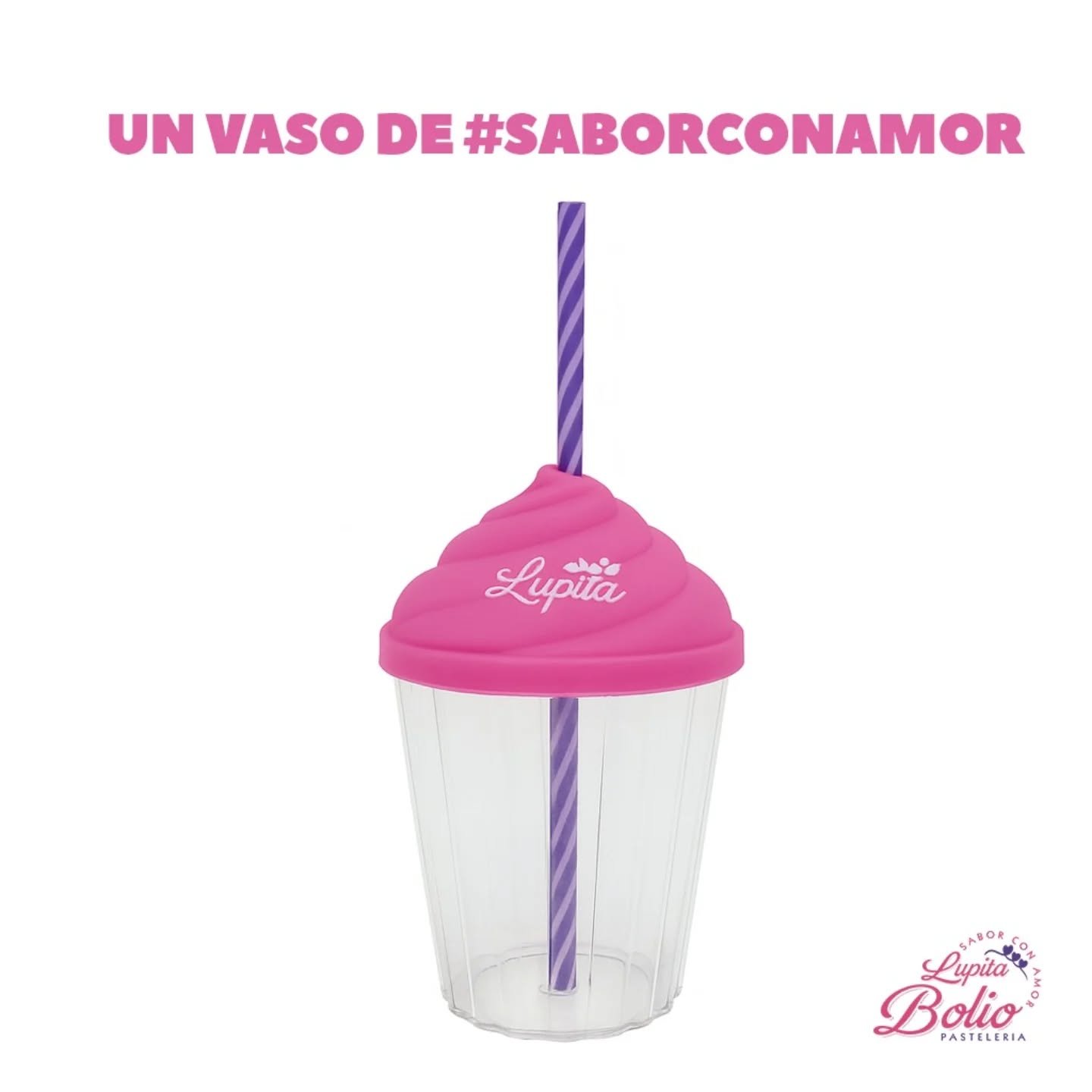 No pod&iacute;amos quedarnos fuera del trend 🐻
 
As&iacute; que nos unimos al vaso viral. &iquest;Listos para conocer nuestra versi&oacute;n? 😂🩷✨

#pastelerialupitabolio #VasoViral #starbucksbearista