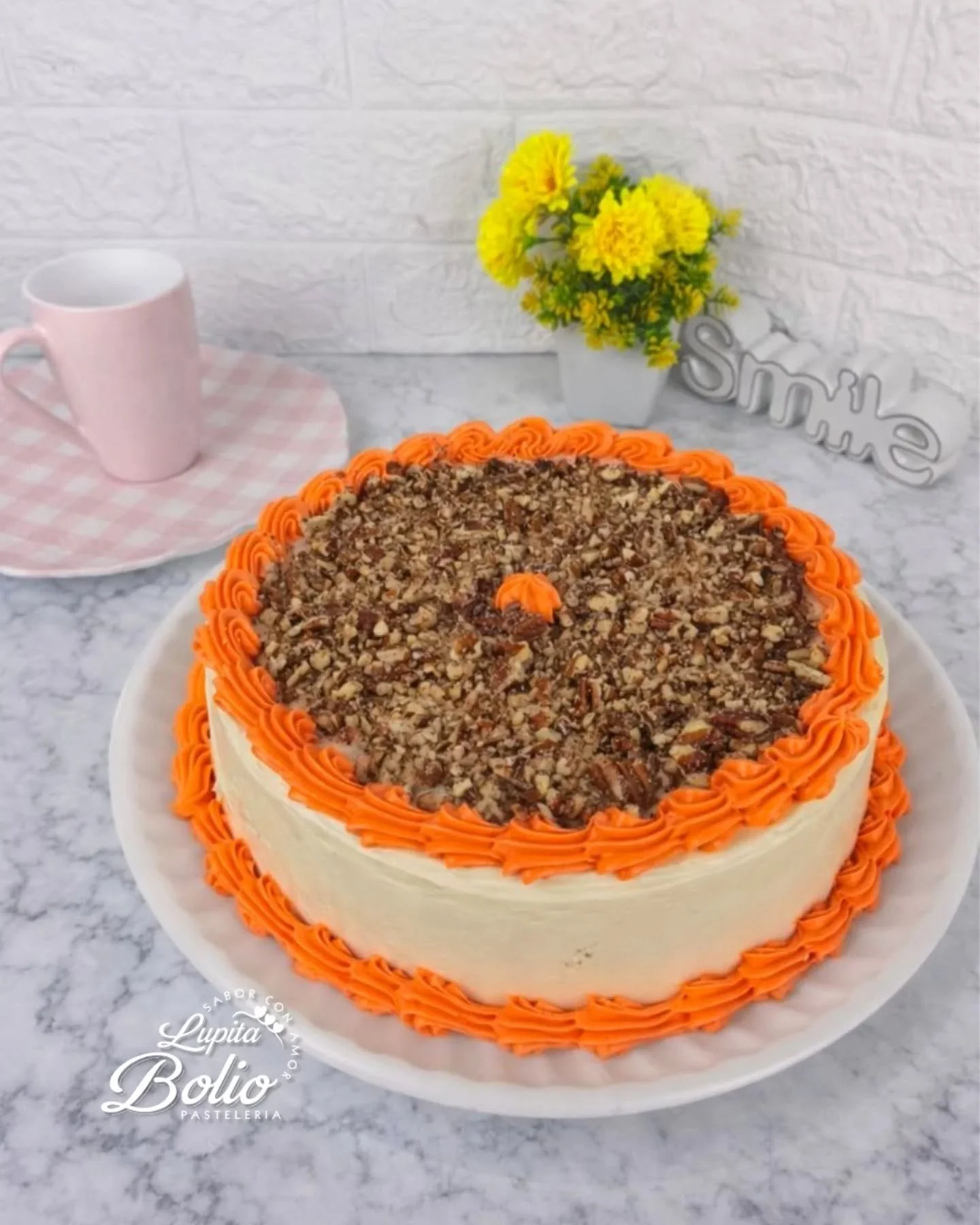 Cl&aacute;sico, esponjoso y lleno de sabor 🥕✨
Nuestro pastel de zanahoria con deliciosa cubierta de queso es perfecto para cualquier ocasi&oacute;n 🩷✨

Haz tu pedido con nosotros y no te quedes con el antojo 💕

📱Cd. Industrial - 9932144768
📱 Pet