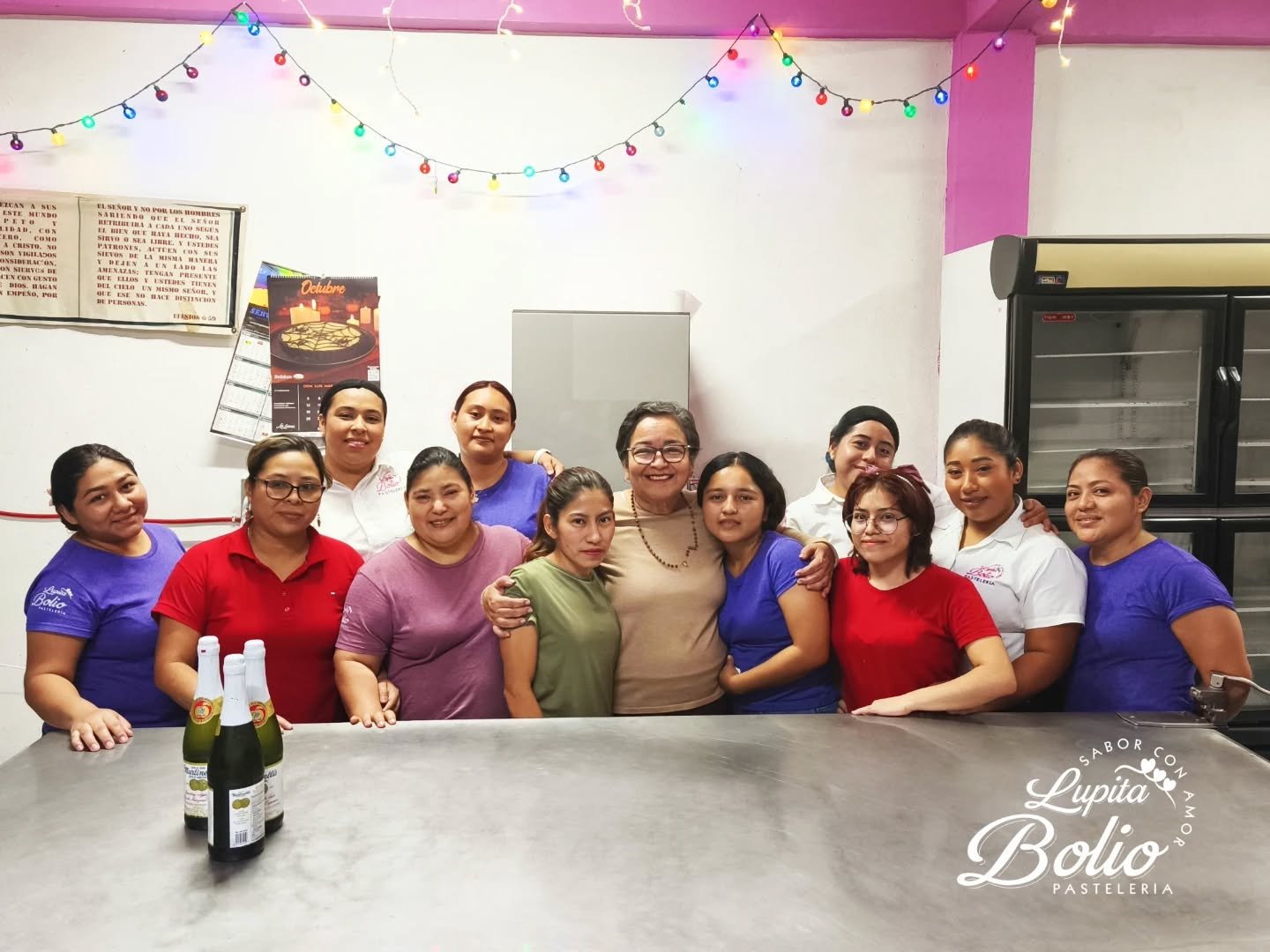 Detr&aacute;s de cada pastel, hay un equipo que lo da todo 💕🙌🏻

Nuestro incre&iacute;ble equipo de producci&oacute;n y ventas, detr&aacute;s de cada pastel que lleg&oacute; a sus mesas este a&ntilde;o.

Gracias por su dedicaci&oacute;n, esfuerzo y