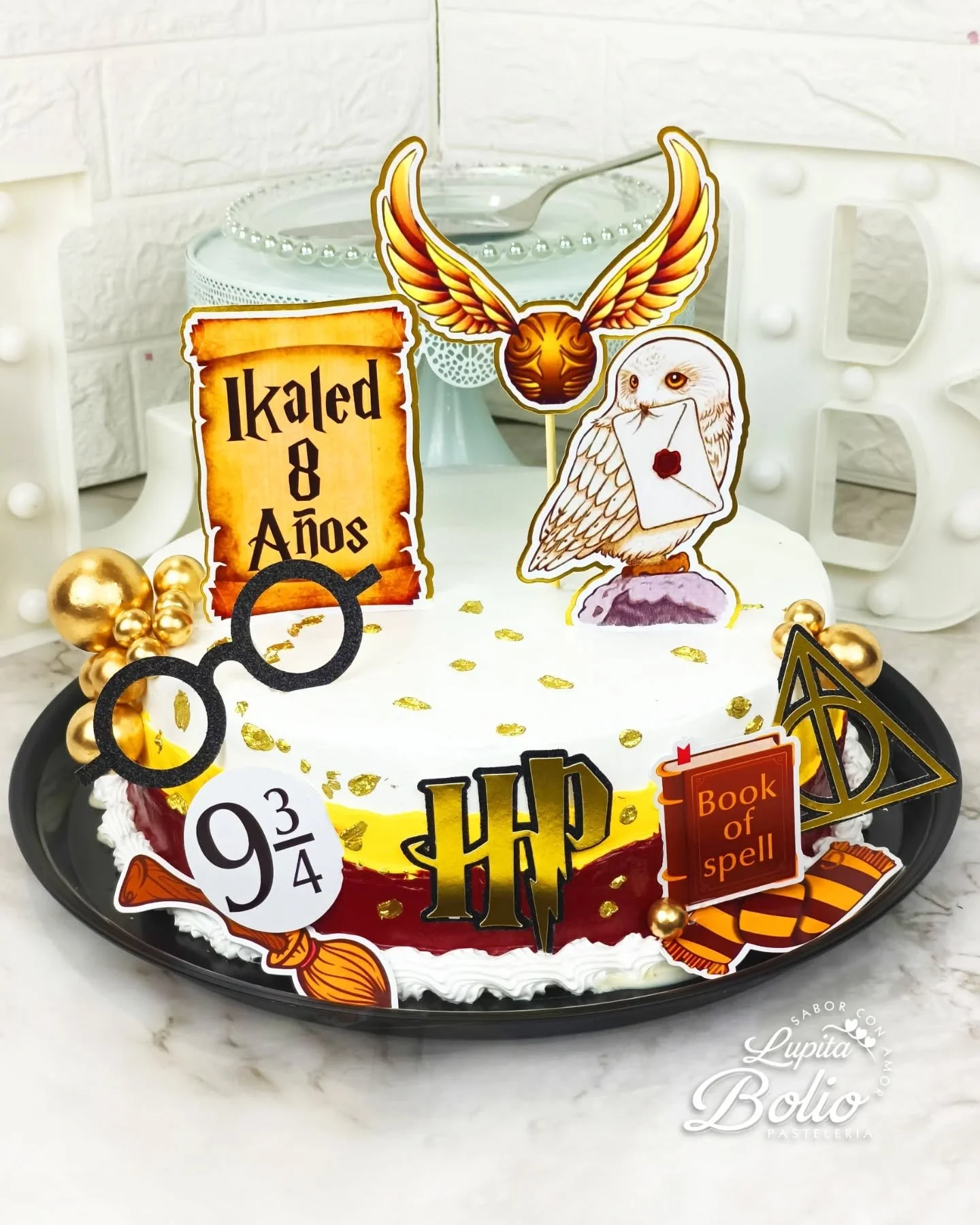 Cada pastel es &uacute;nico, hecho especialmente para cada celebraci&oacute;n 🎂✨

Aqu&iacute; te mostramos algunos de nuestros pedidos de pasteles personalizados.

Recuerda que puedes cotizar tu pastel personalizado con nosotros y hacerlo tal como l