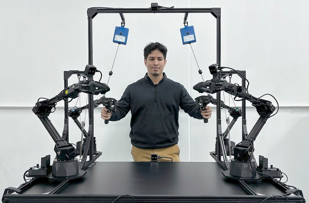 CES 2025 Highlights: The Omnia Mirror and ALOHA Robot Redefine Smart Living