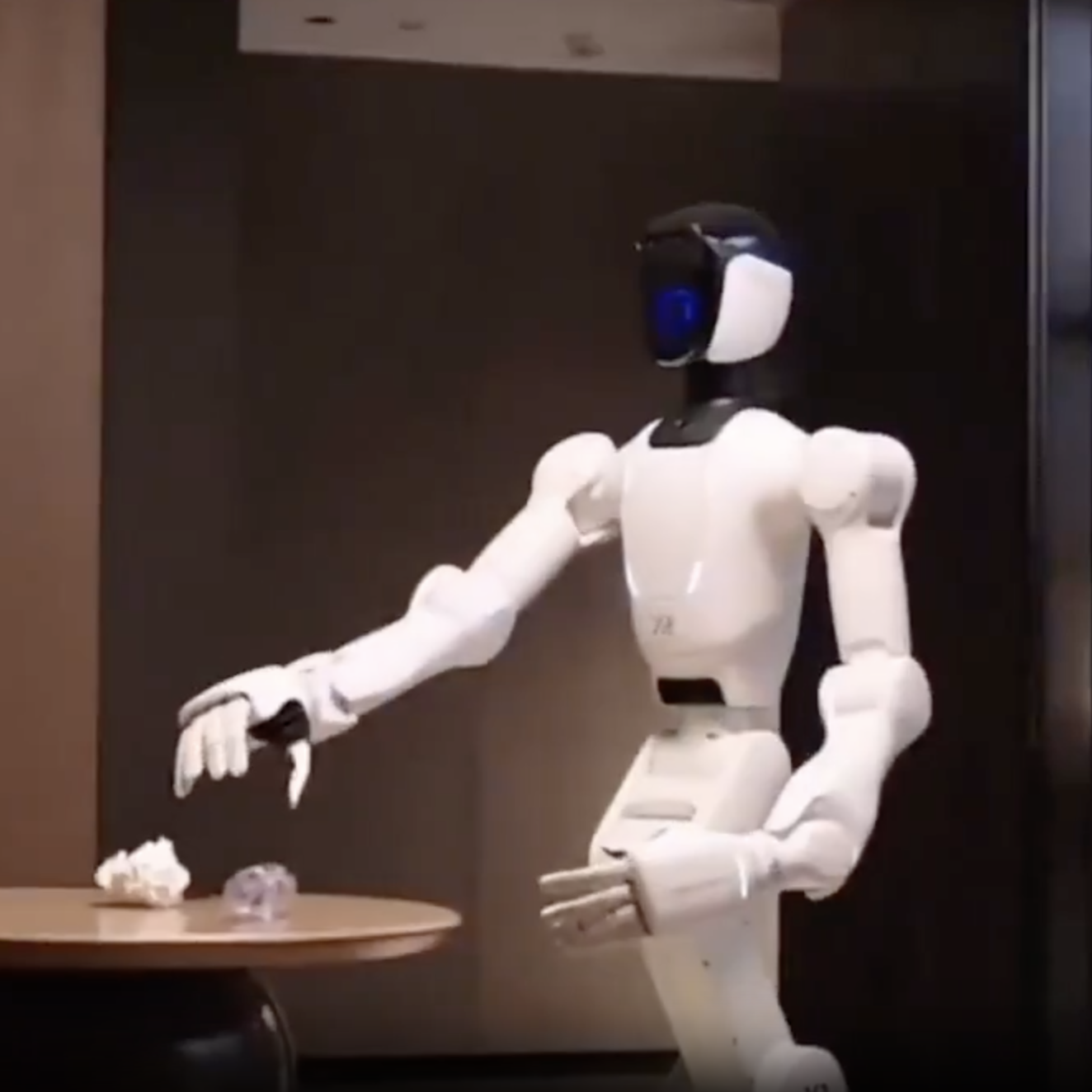 X Square Robot Unveils Quanta 2: A Versatile New Wheeled HouseBot