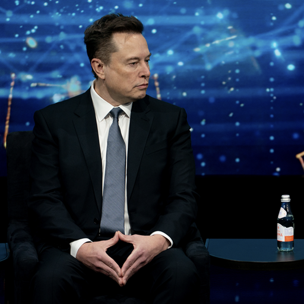Elon Musk says “Humanoid robots will be the biggest product in human history… bigger than cars, phones, or anything ever made.”