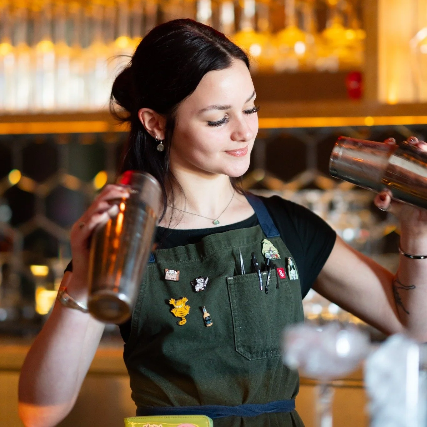Good energy, great cocktails, and our girl Mallory keeping the Bao Toan spirit bright π₯β¨
πΈ@yoselinmorenophotography
#BaoToanBar #MemphisCocktails #CraftedAtBaoToan #CocktailCulture #SipInStyle #MemphisBars #BehindTheBar #BartenderLife #CheersMemp