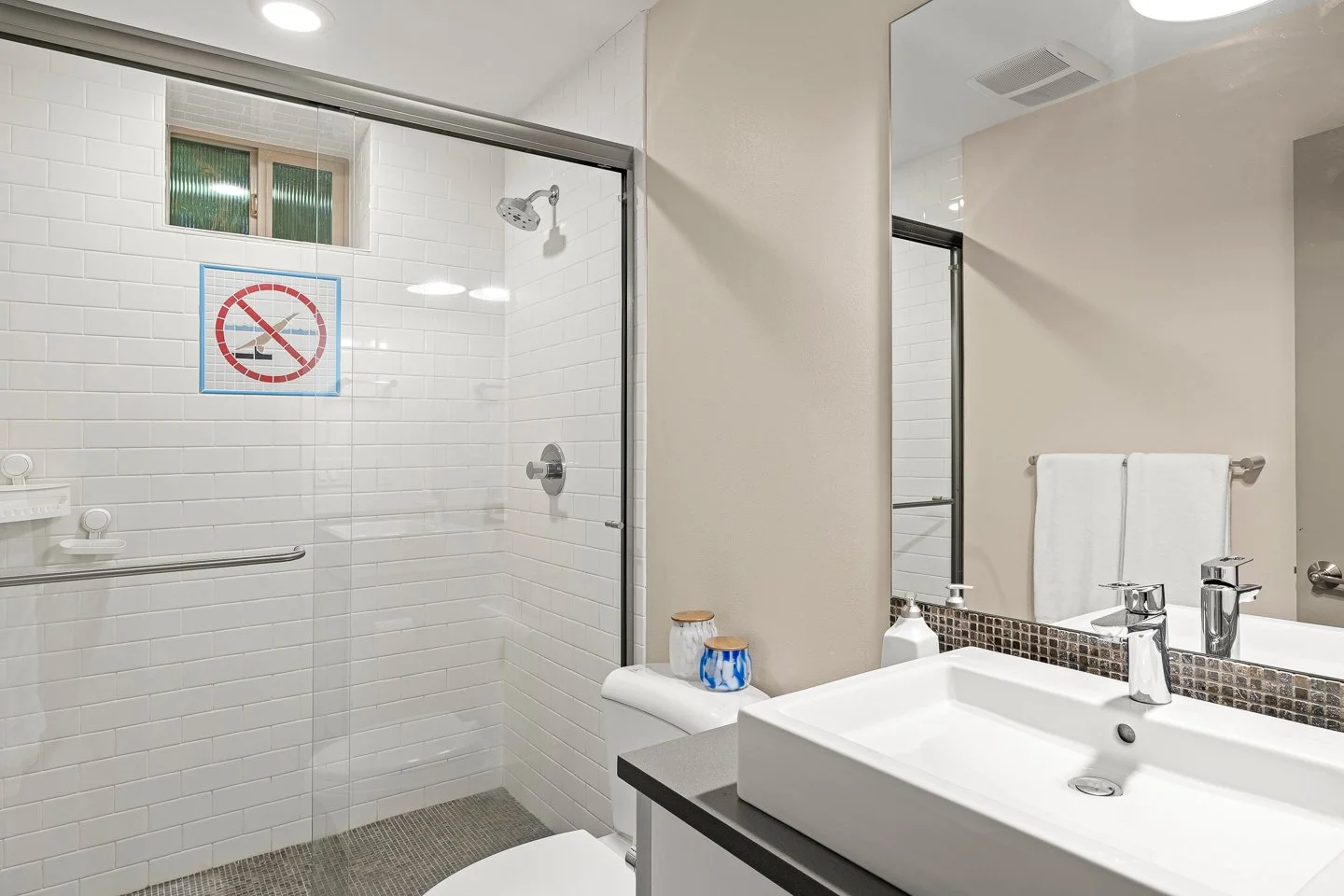 Interiors AirBnB RES (55).jpg