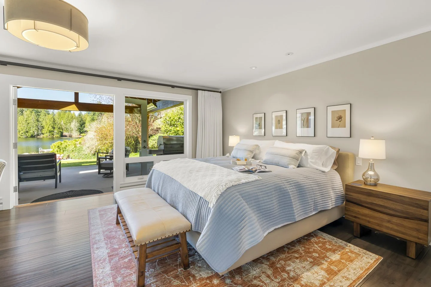 Interior - AirB&B res (23).jpg
