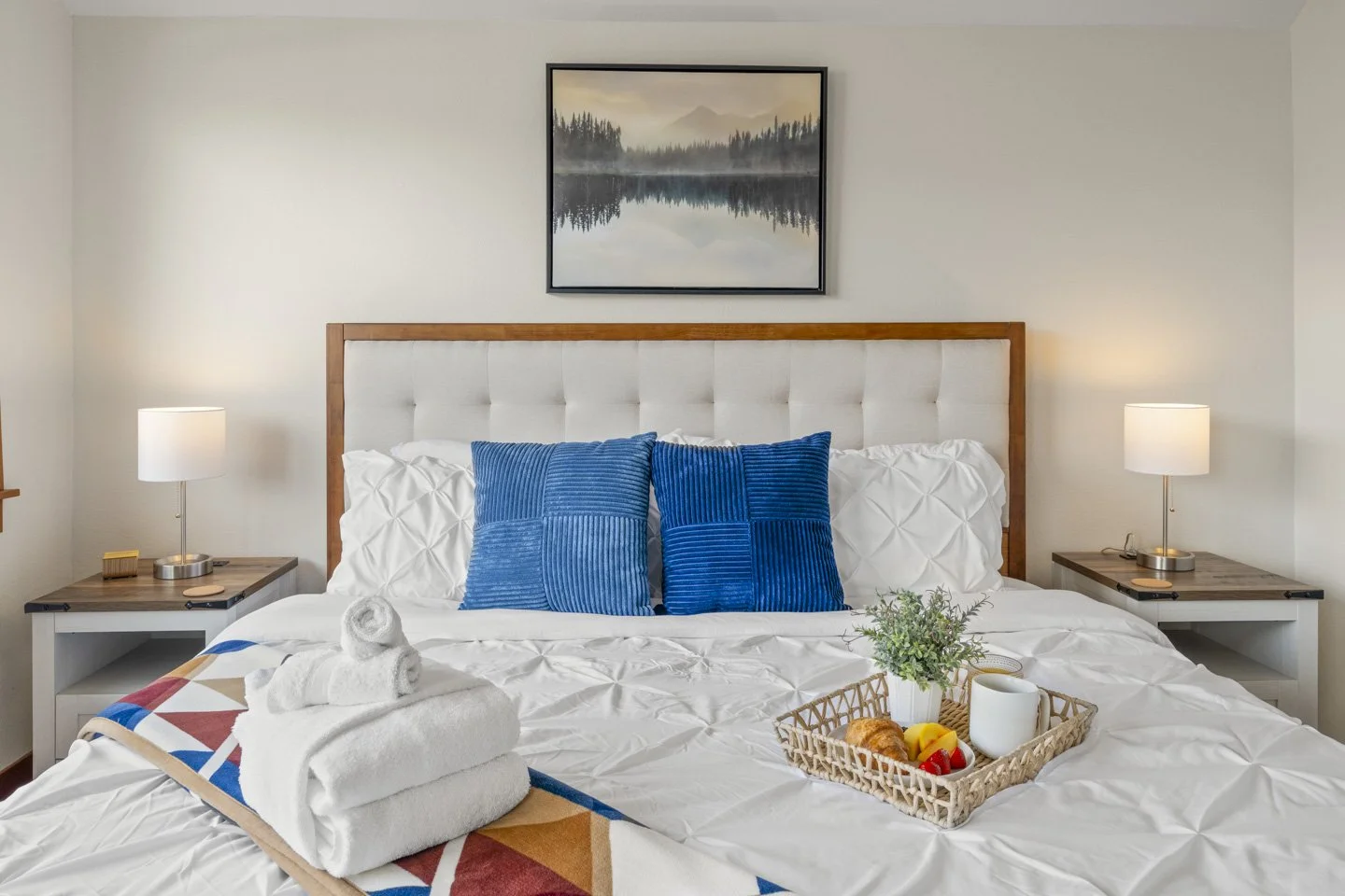 Interiors - AirB&B (12).jpg