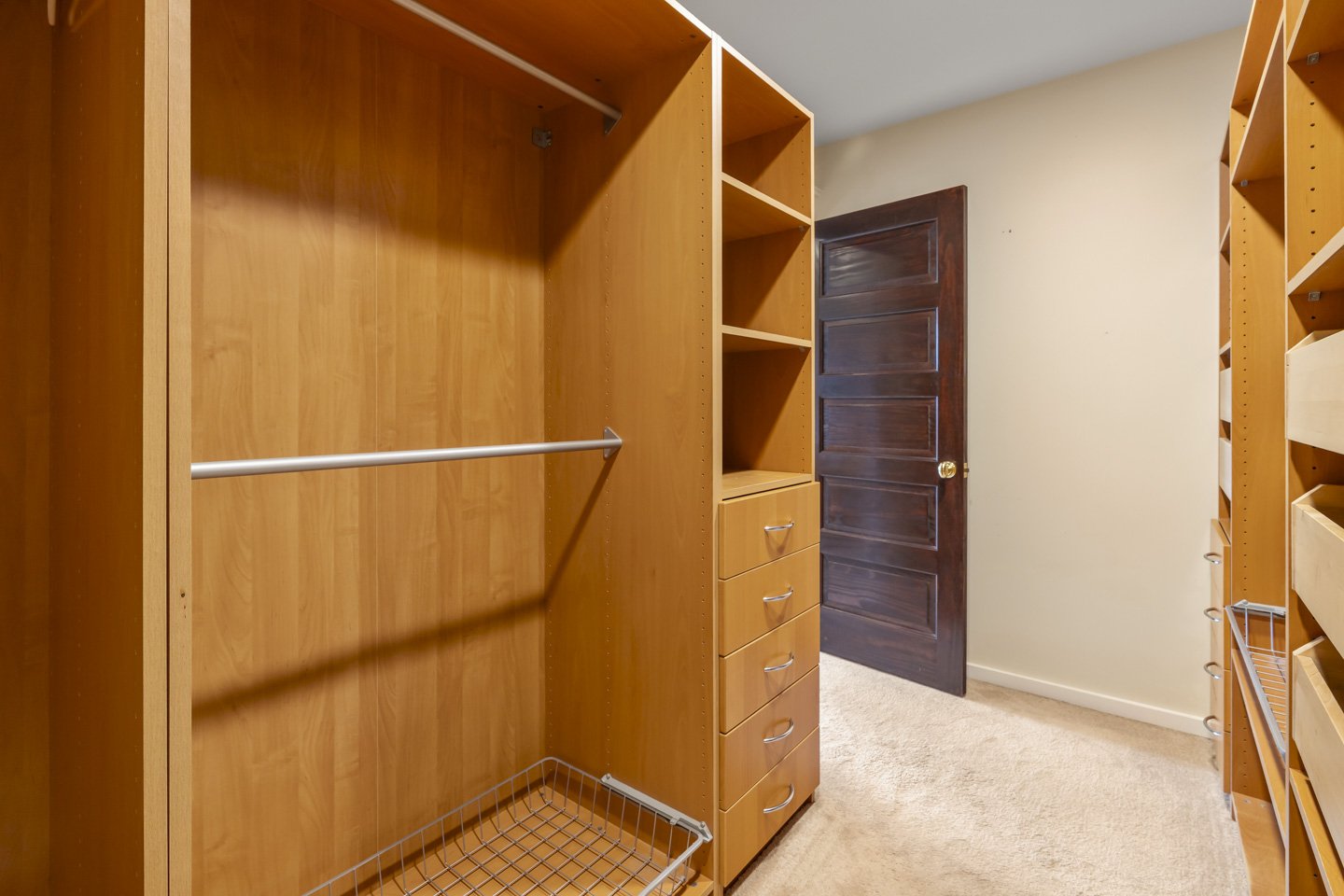 Sound Stays - Rathbun - Interior - AirB&B (22).jpg