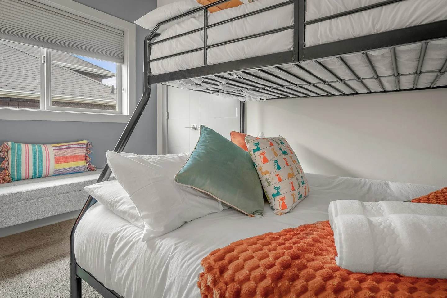 Interiors AirBnB RES (24).jpg