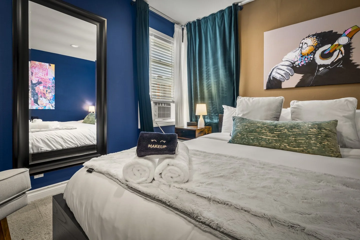 Interior - AirB&B (17).jpg