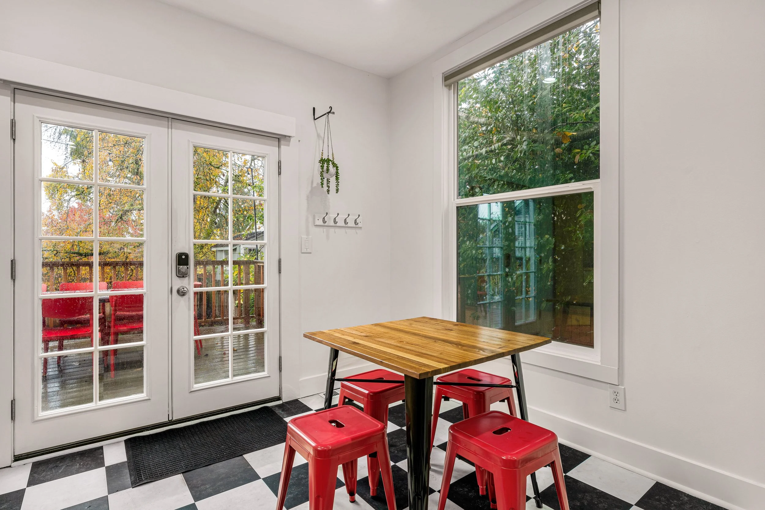 Interiors - Wallingford 1913 39th (4).jpg
