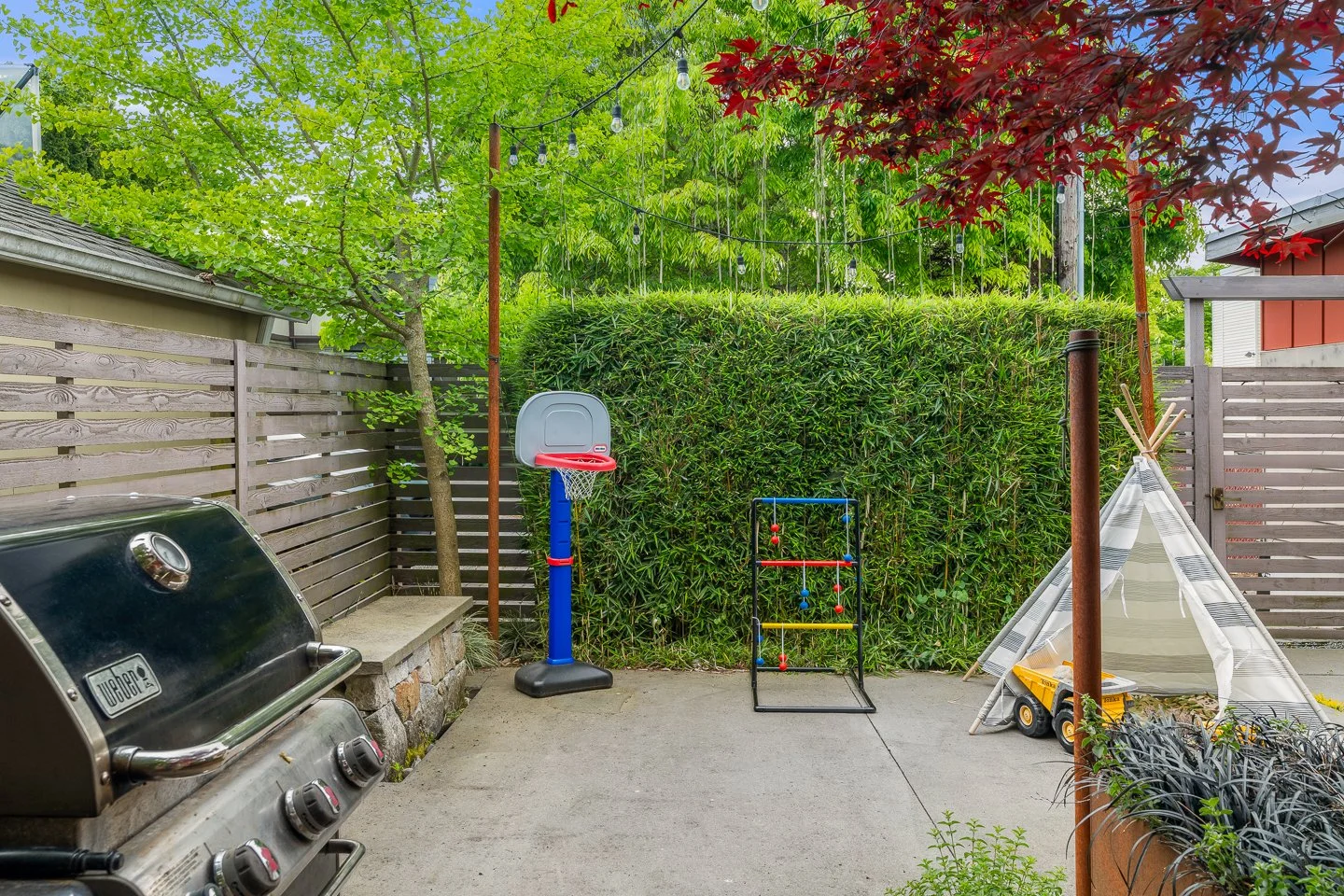 Yard AirBnB RES (1).jpg