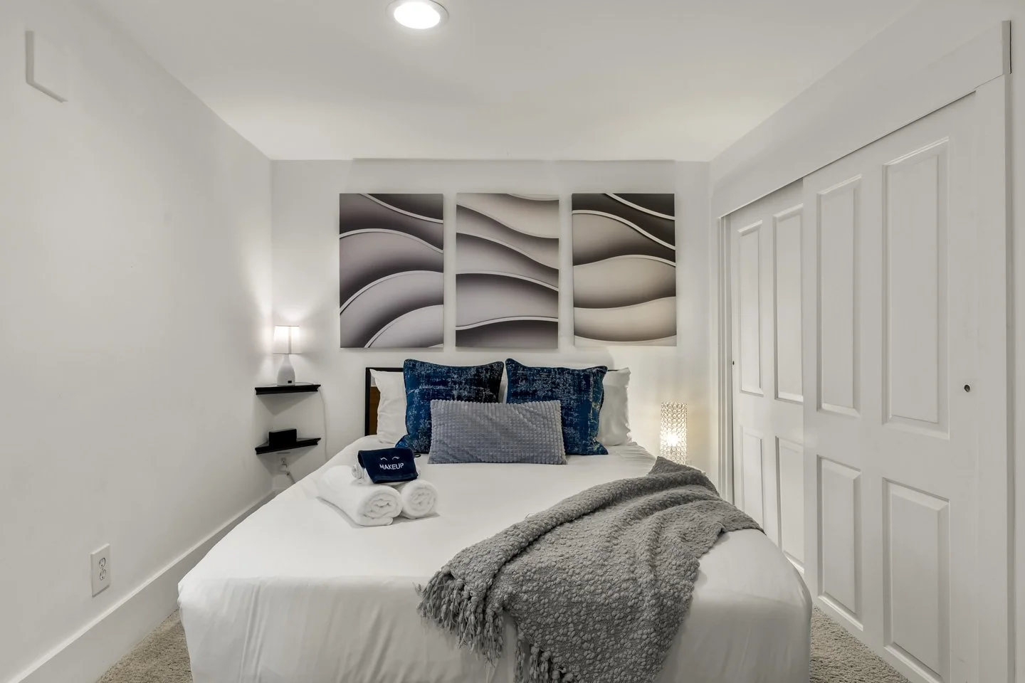 Interior - AirB&B (30).jpg