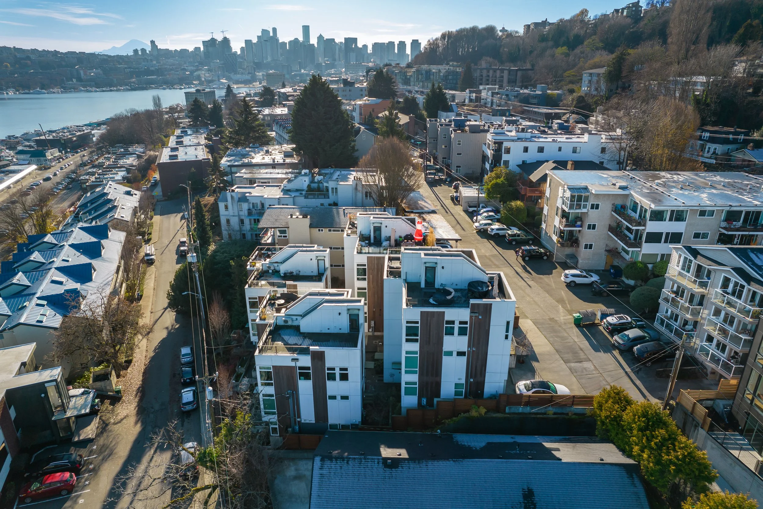 2433 8th Ave N, Seattle WA_0054.jpg