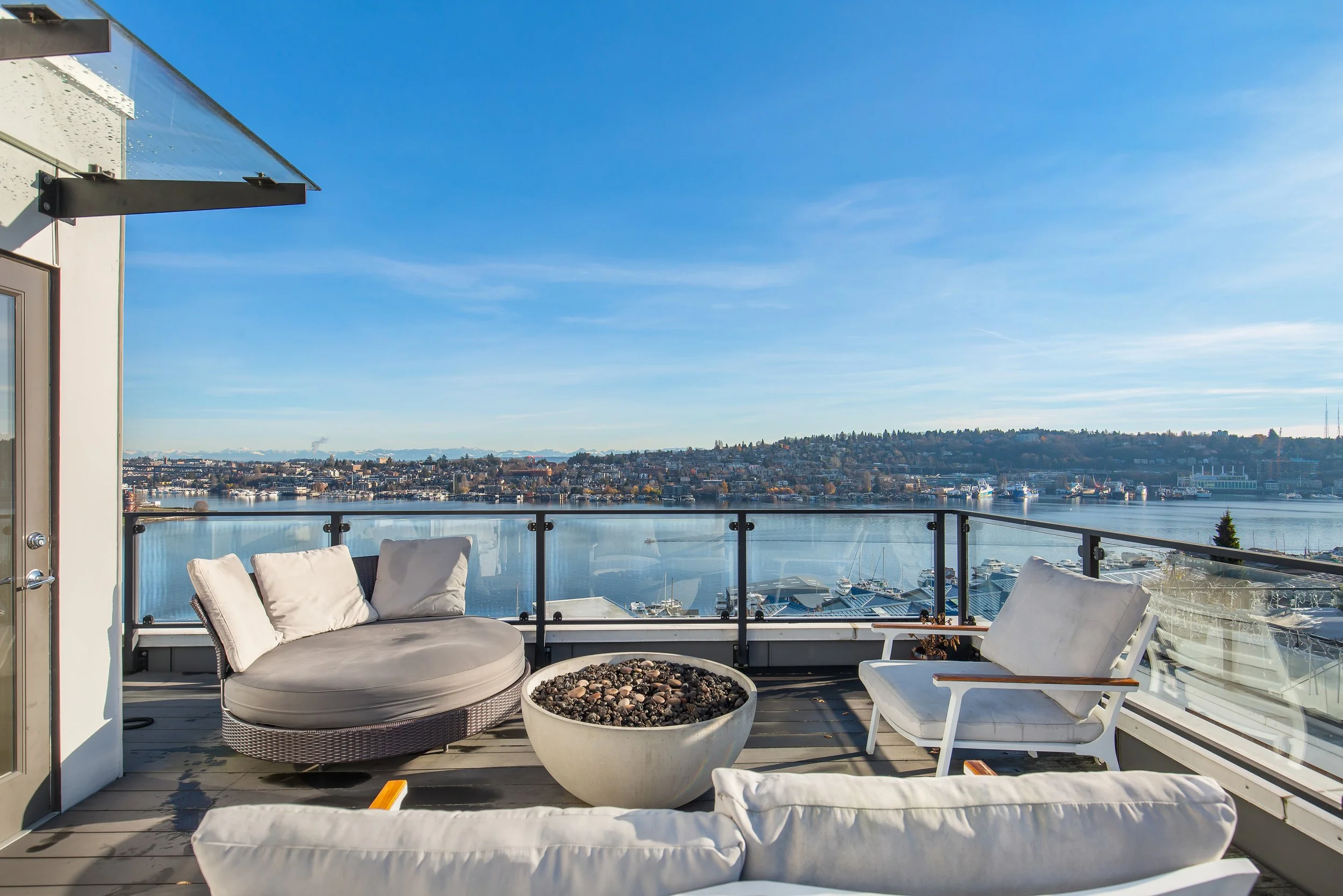 2433 8th Ave N, Seattle WA_0037.jpg