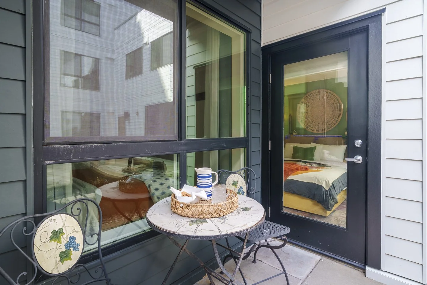 Sound Stays - 1410 Pine-Amenities and Details - AirB&B (12).jpg