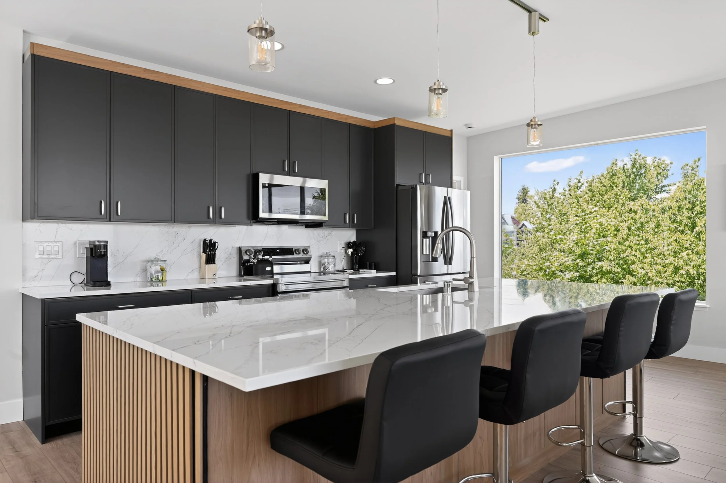 24_1701_41st_Ave_SW-Kitchen-0252.jpg