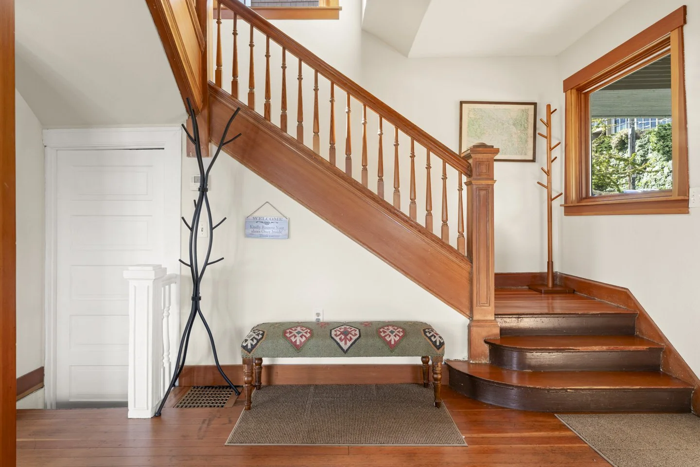 Interiors - AirB&B (15).jpg