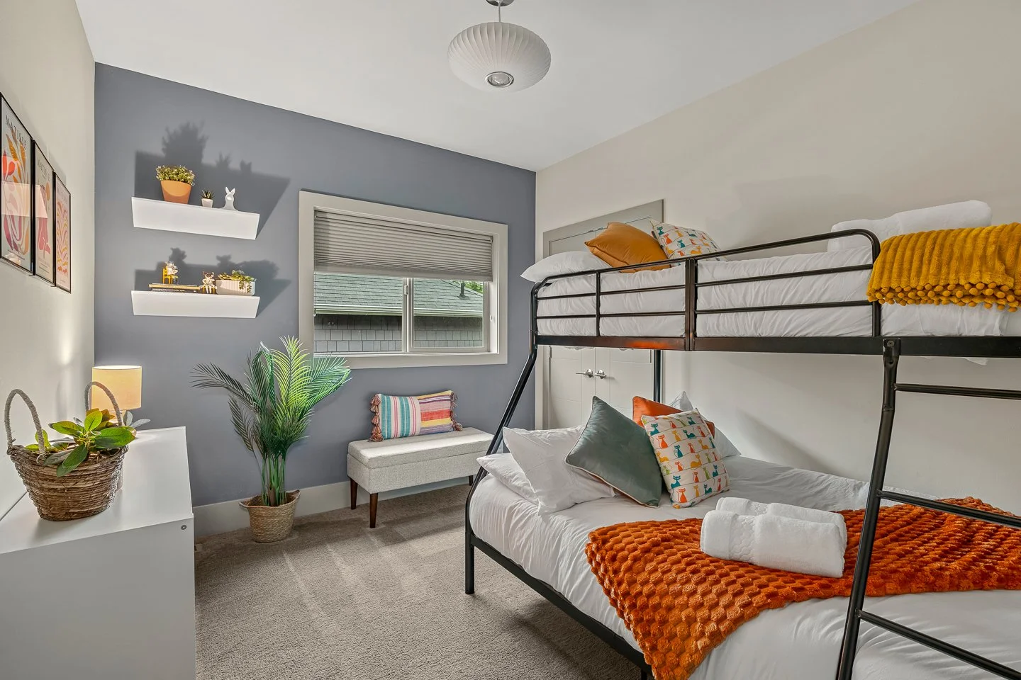 Interiors AirBnB RES (23).jpg