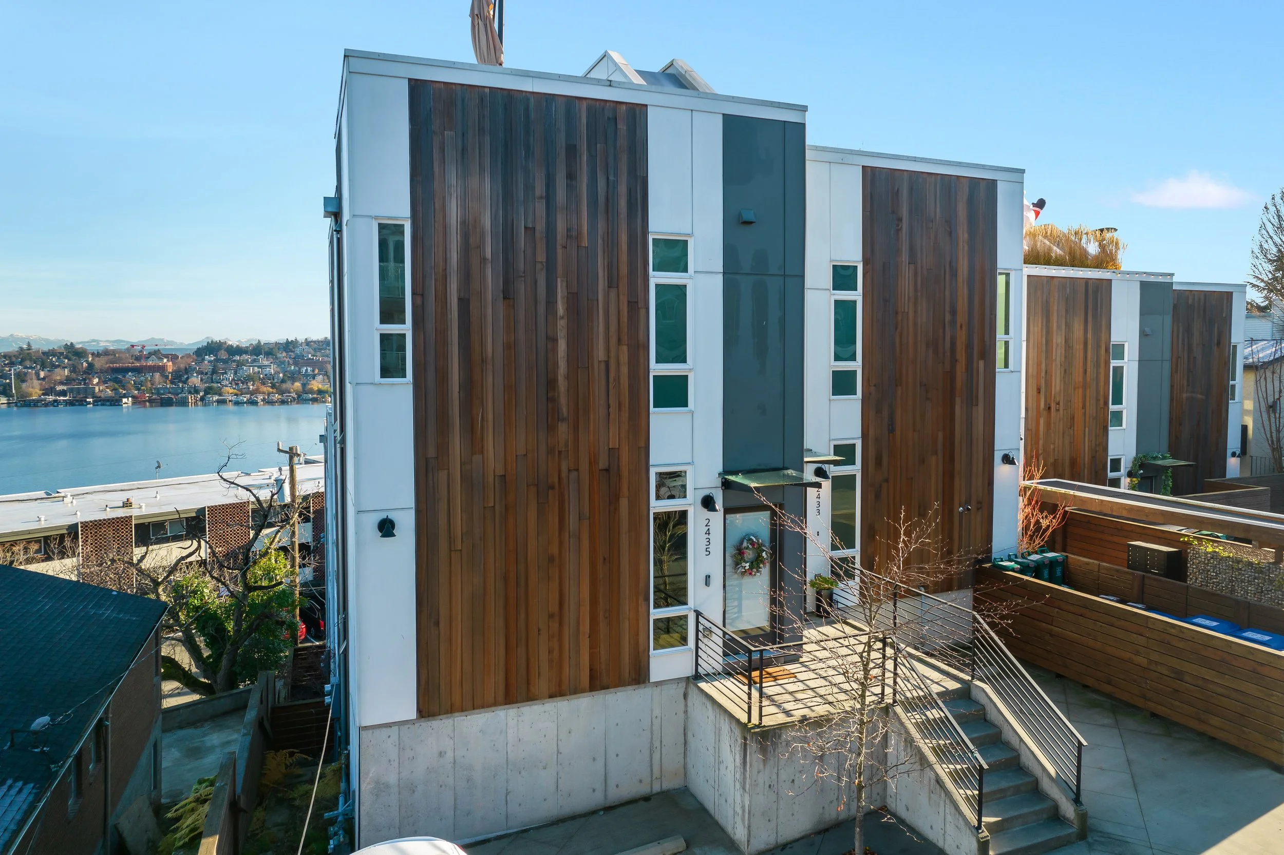 2433 8th Ave N, Seattle WA_0049.jpg