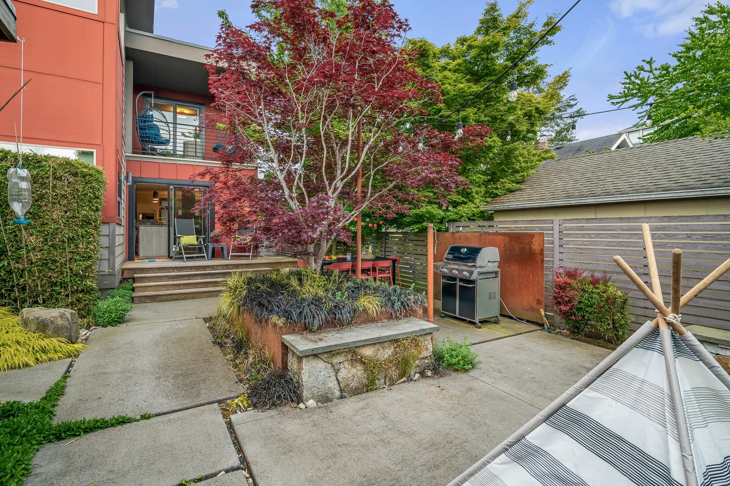 Yard AirBnB RES (6).jpg