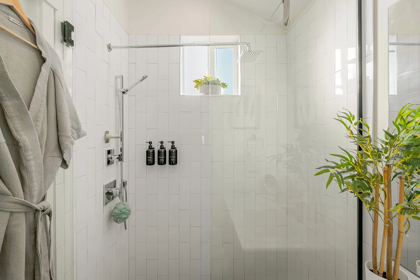 Interiors - AirBnB 1440 (30).jpg