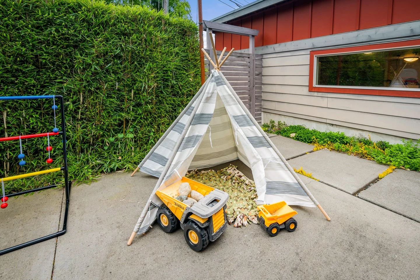 Yard AirBnB RES (2).jpg