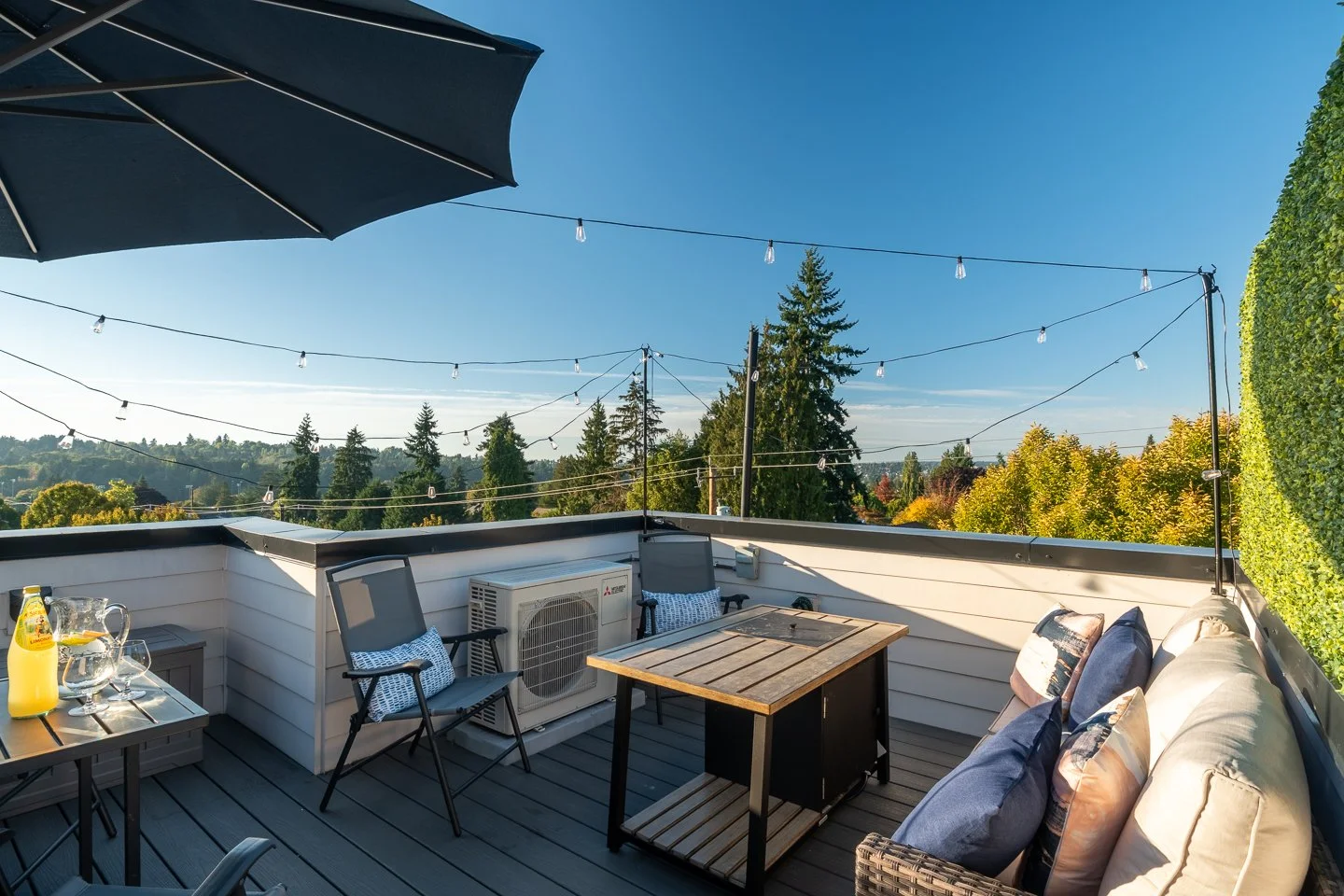 Exteriors - AirBnB 1440 (1).jpg