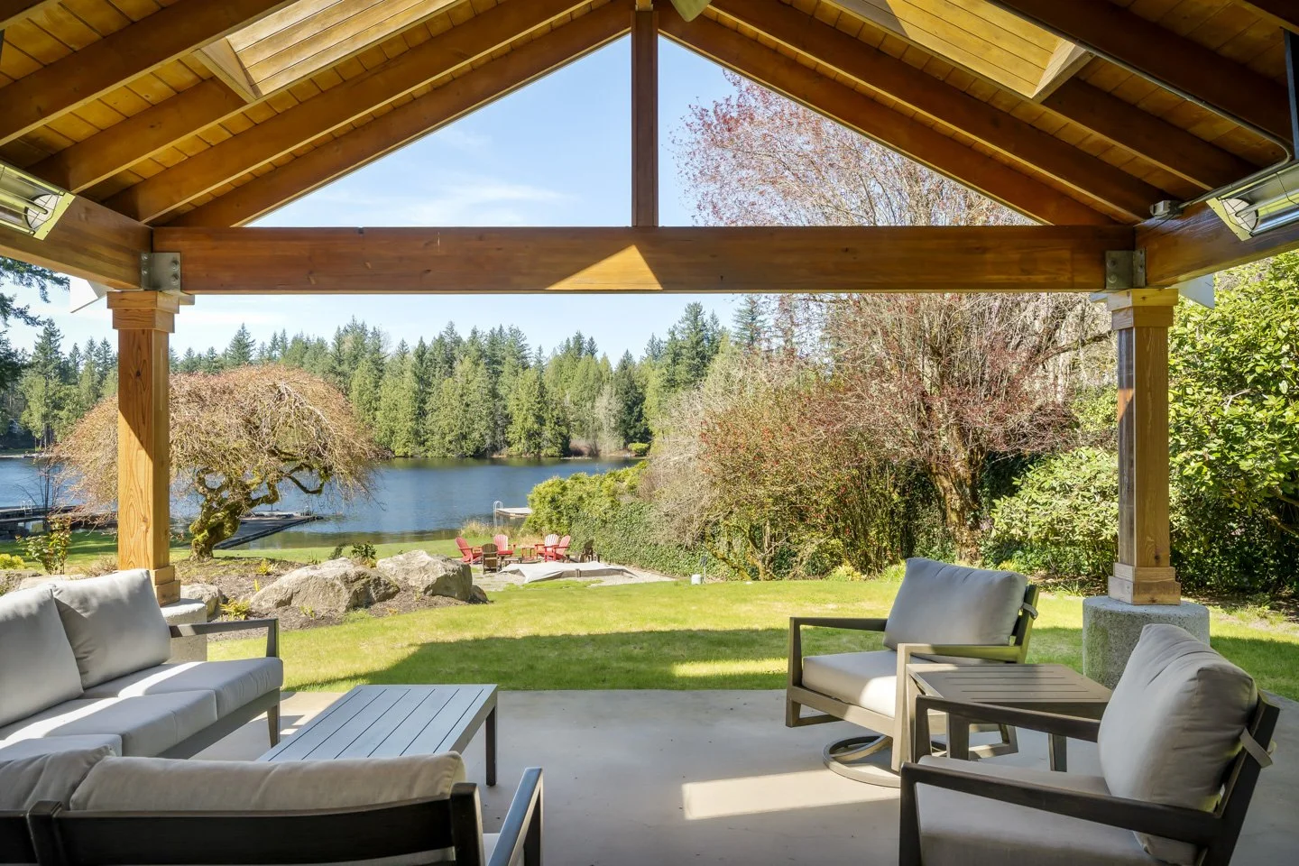 Interior - AirB&B res (25).jpg