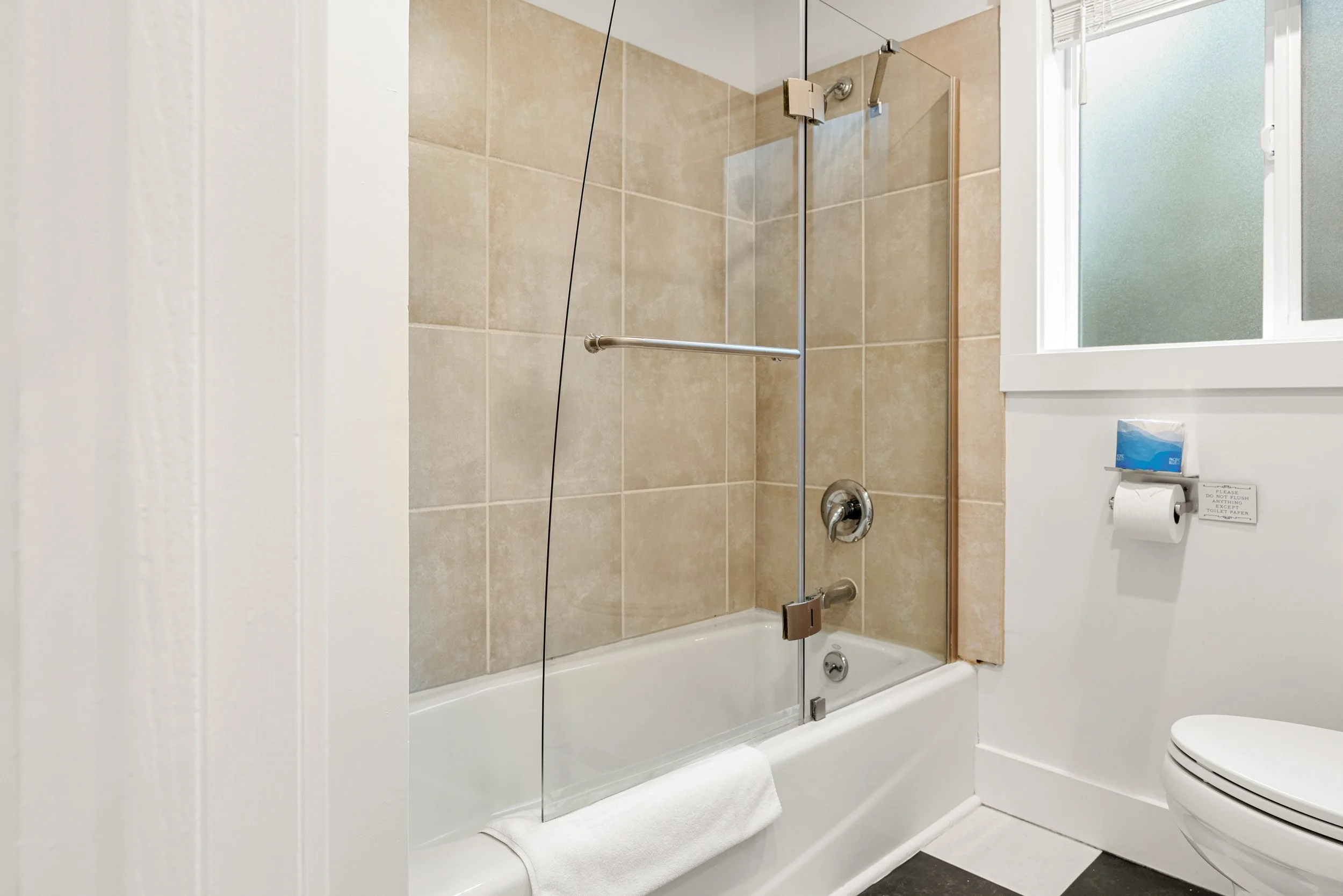 Interiors - Wallingford 1913 39th (25).jpg