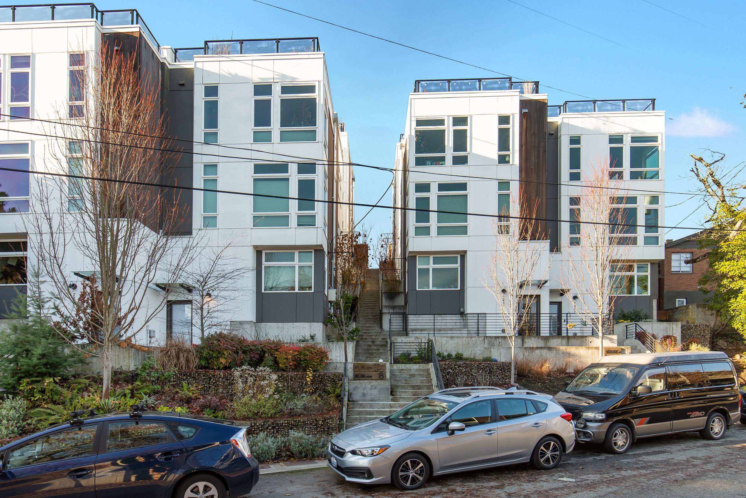 2433 8th Ave N, Seattle WA_0041.jpg