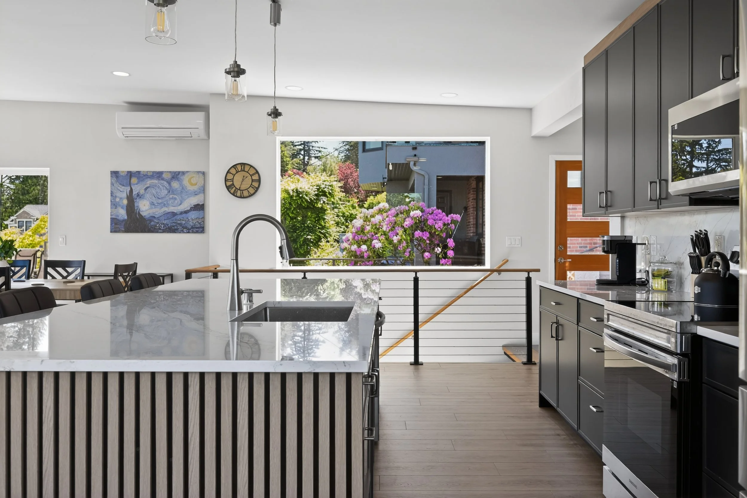23_1701_41st_Ave_SW-Kitchen-0261.jpg