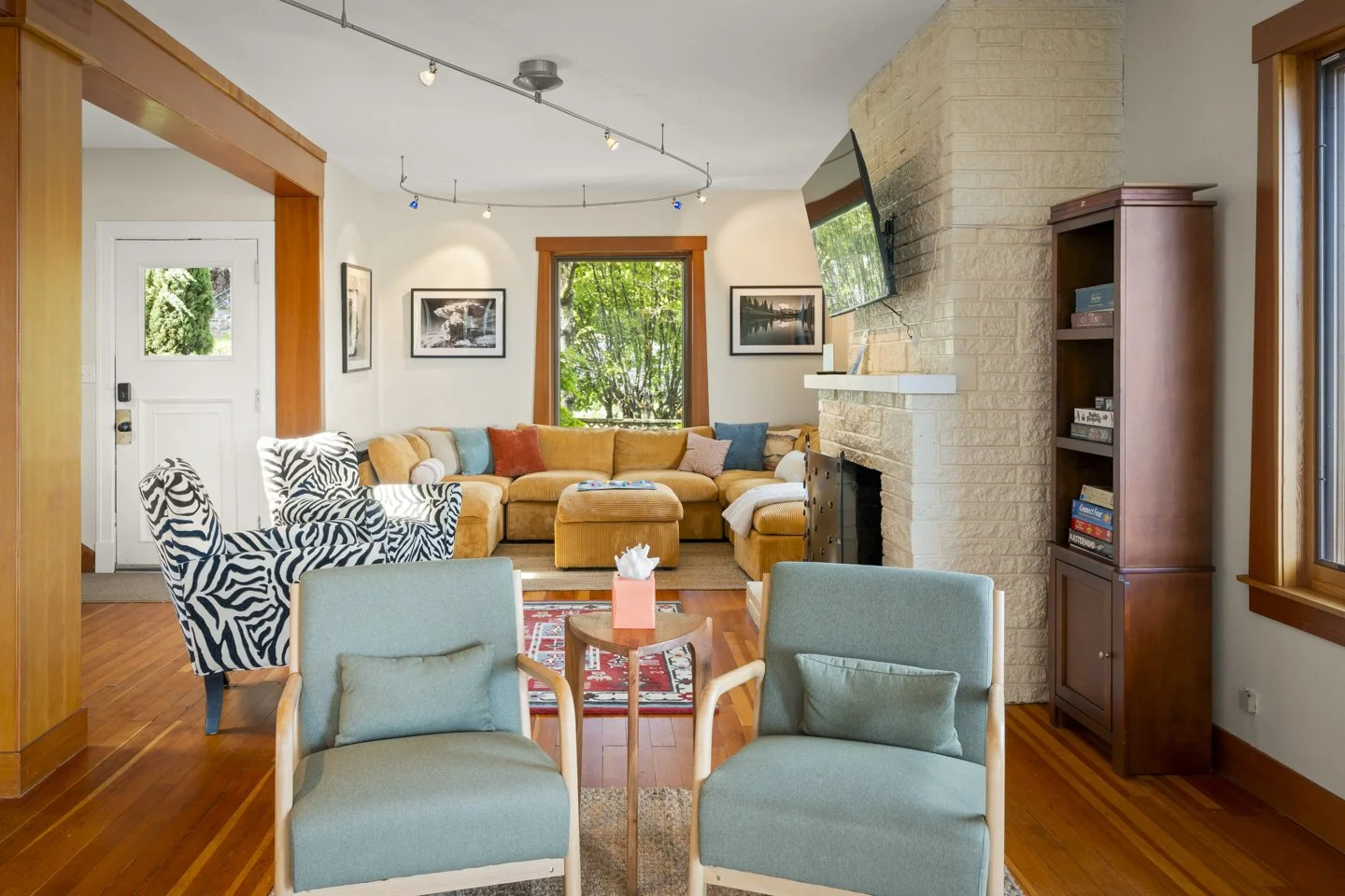 Interiors - AirB&B (29).jpg