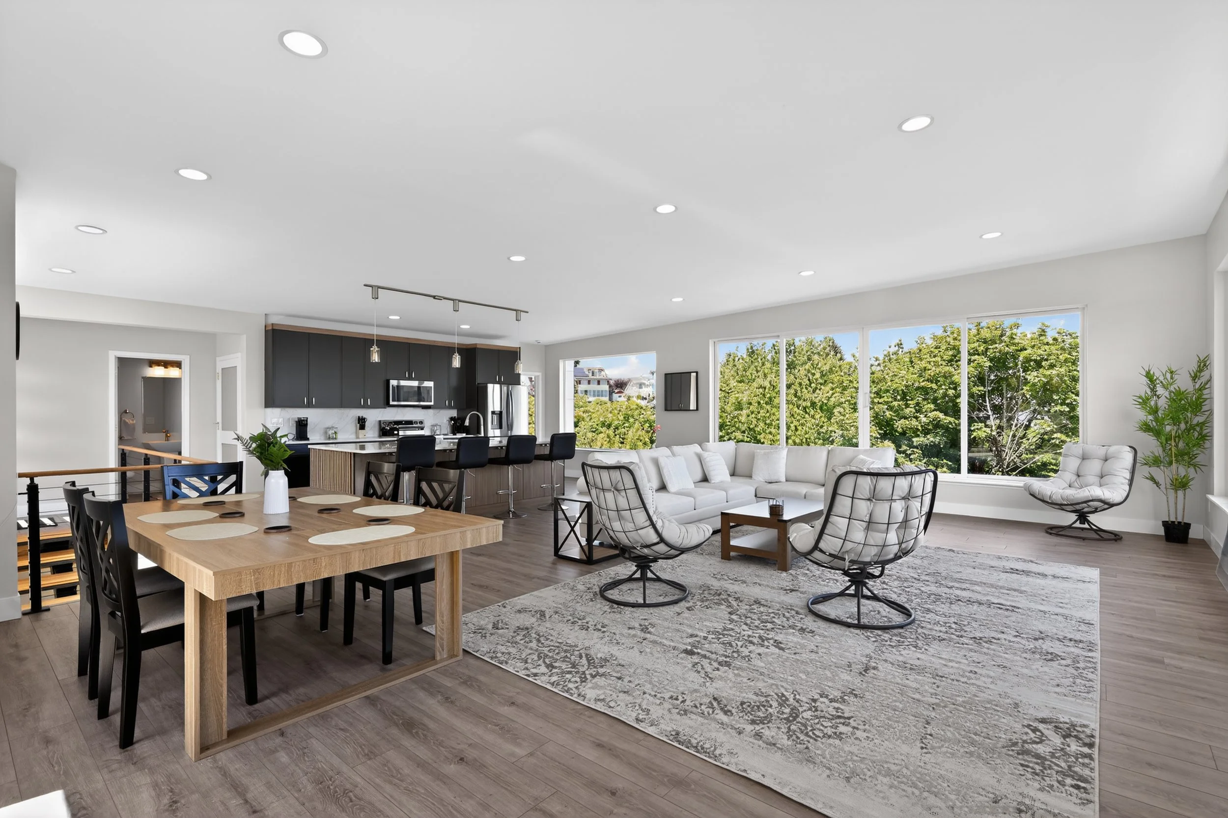 16_1701_41st_Ave_SW-Living_room-0234.jpg