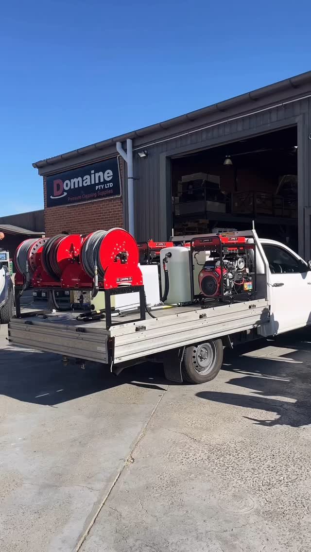 Dual Honda GX690 high pressure washing & soft washing ute set up 🤤
#pressurecleaning #softwash #cleaningchemicals #exteriorcleaning #brickcleaning #brickclean #pressureclean #plumber #tradies #carwash #pressurecleaningsupplies #pressurewashing