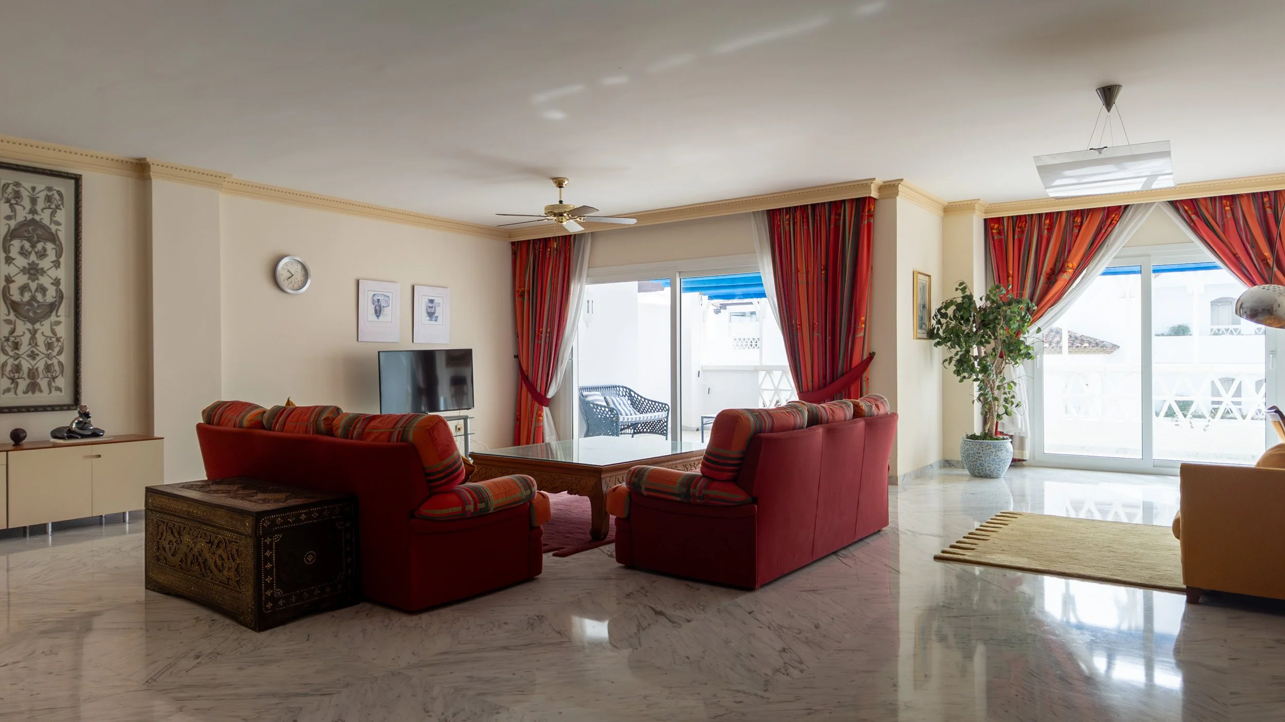 two-adjacent-3-beds-apts-playas-del-duque-puerto-banus-fs0701-2.jpg