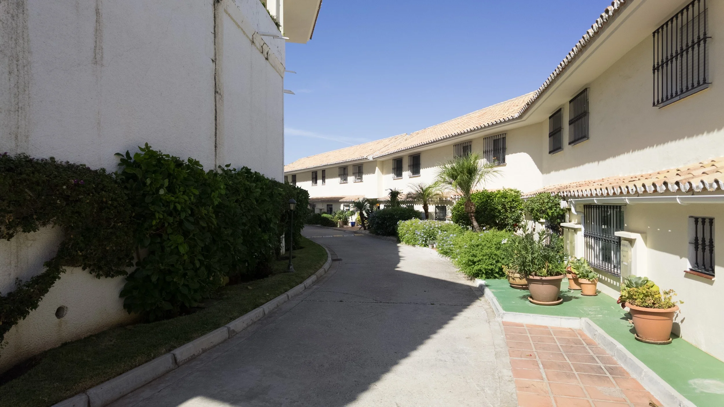 three-bedroom-townhouse-los-altos-de-aloha-jds4106-40.jpg