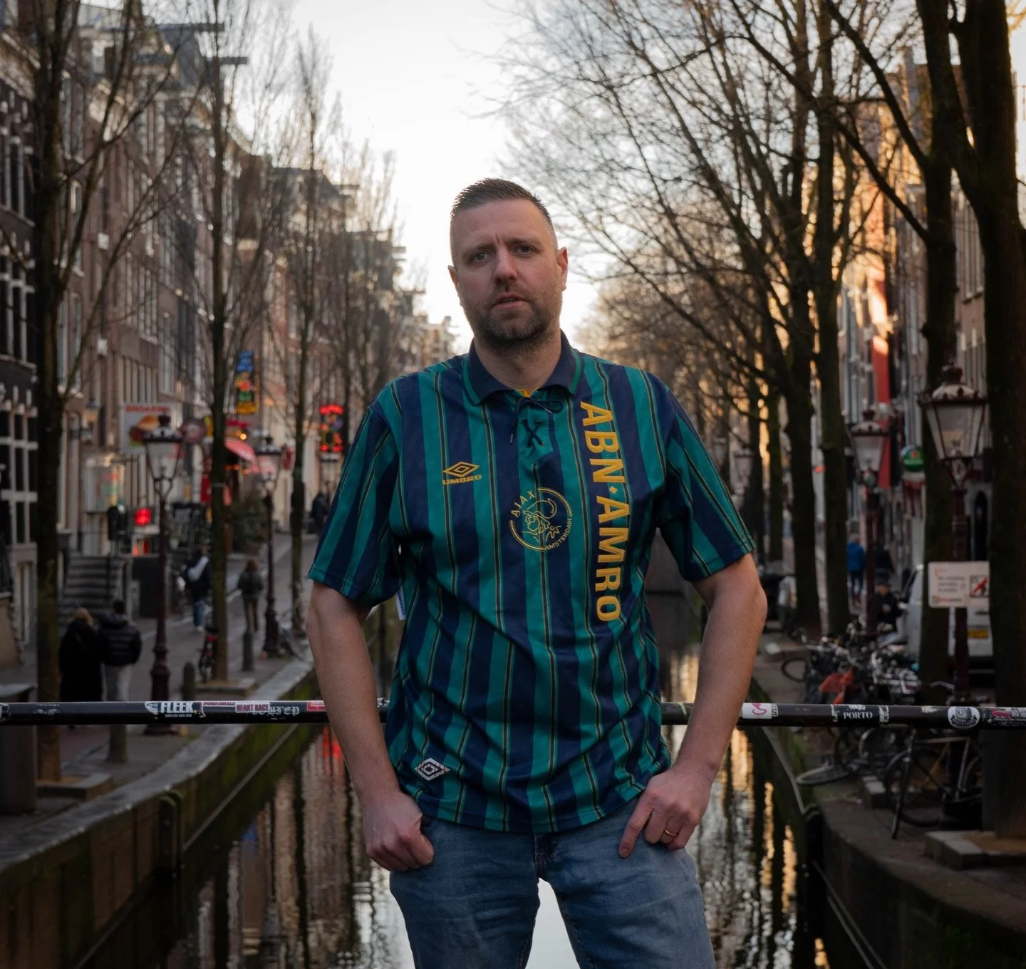 A collab with @peterandhisfootballshirts 🙌🏽🔥

Interested in collaborating? Slide in the DM📸

#portrait #ajax #Haarlem #footballshirt #football