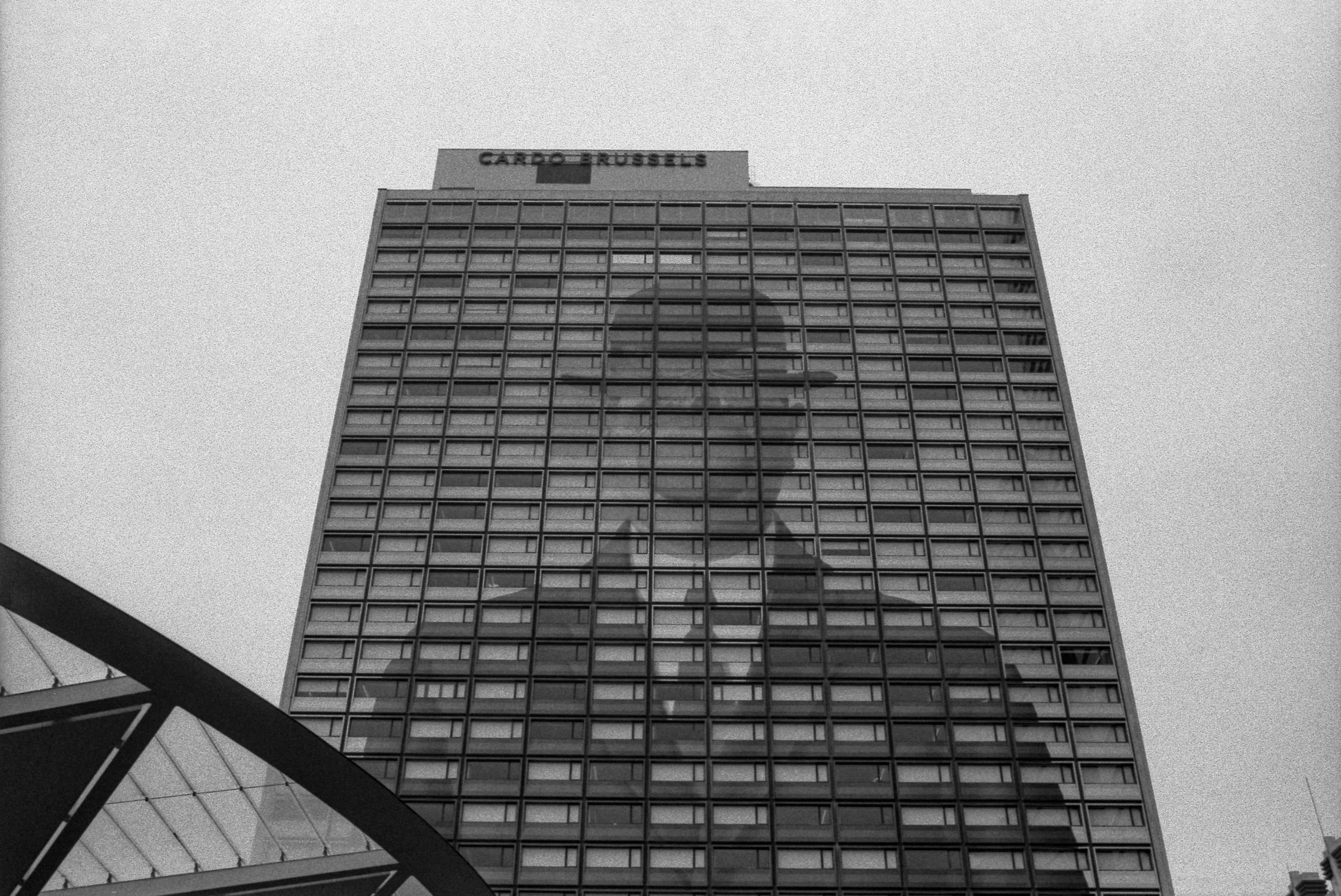 R77_HP5plus_FE3_ 3-Editar.jpg