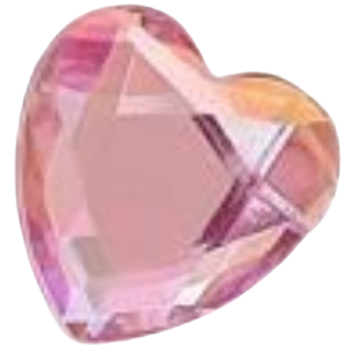 Cœur en forme de diamant rose avec un fond rose clair.
