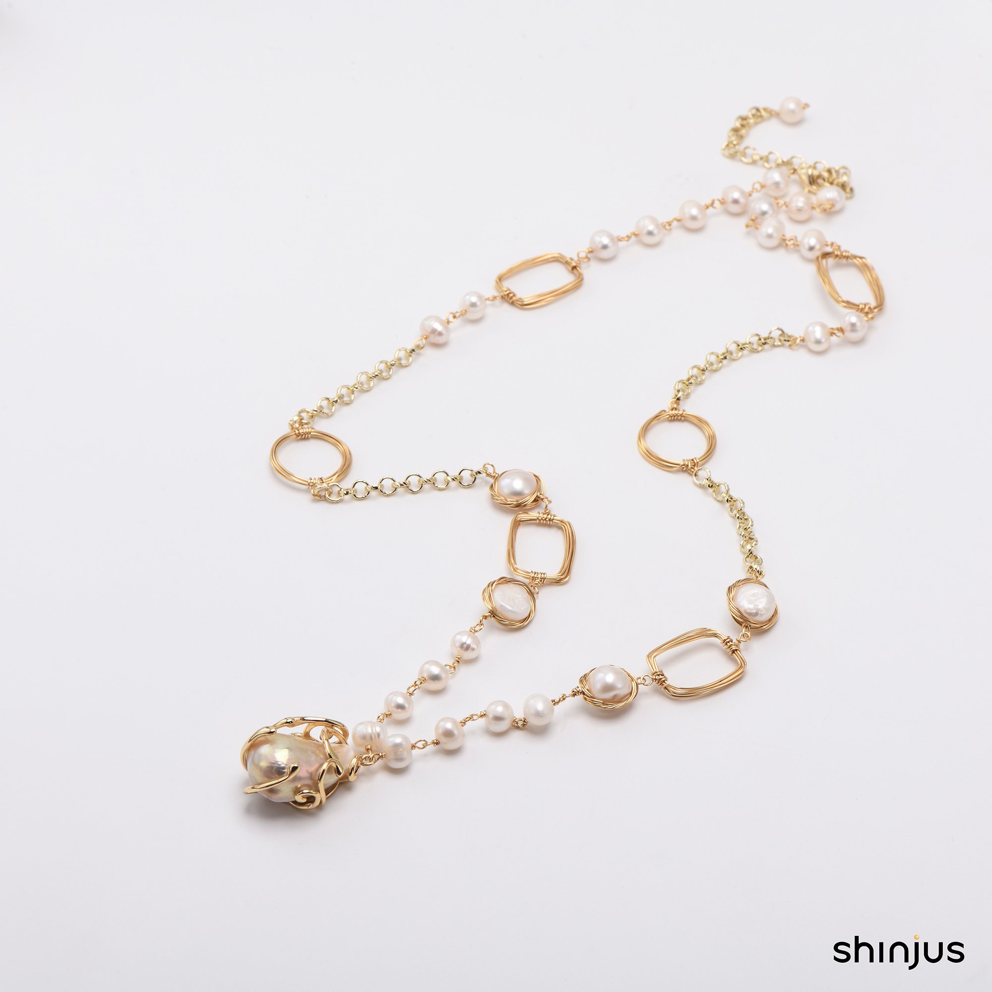 Maelyn - Medium Length Necklace