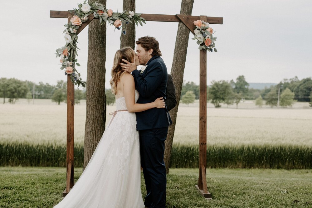 Austin+Anna+First+Kiss.jpg