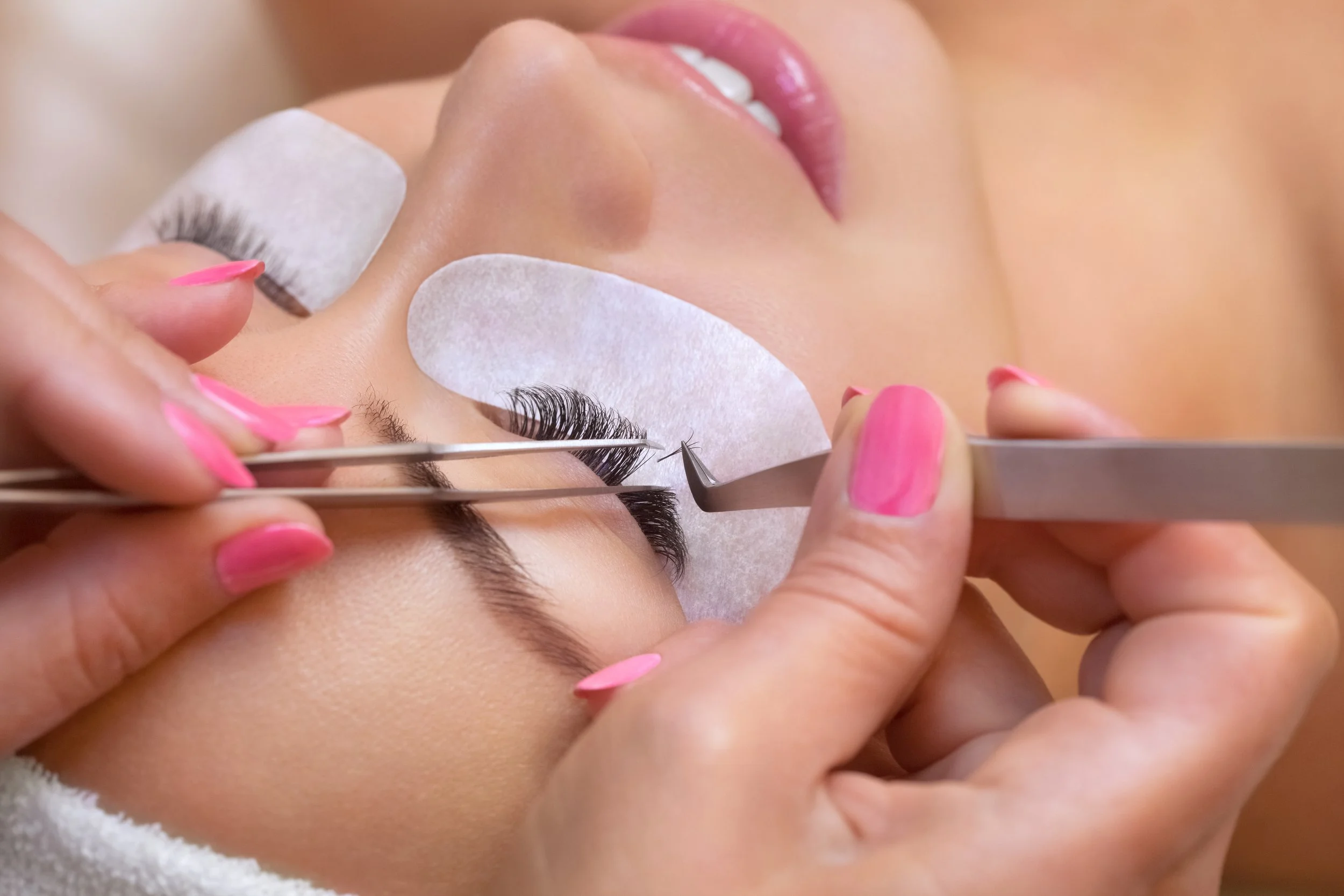 eyelash extensions in riverside, ca