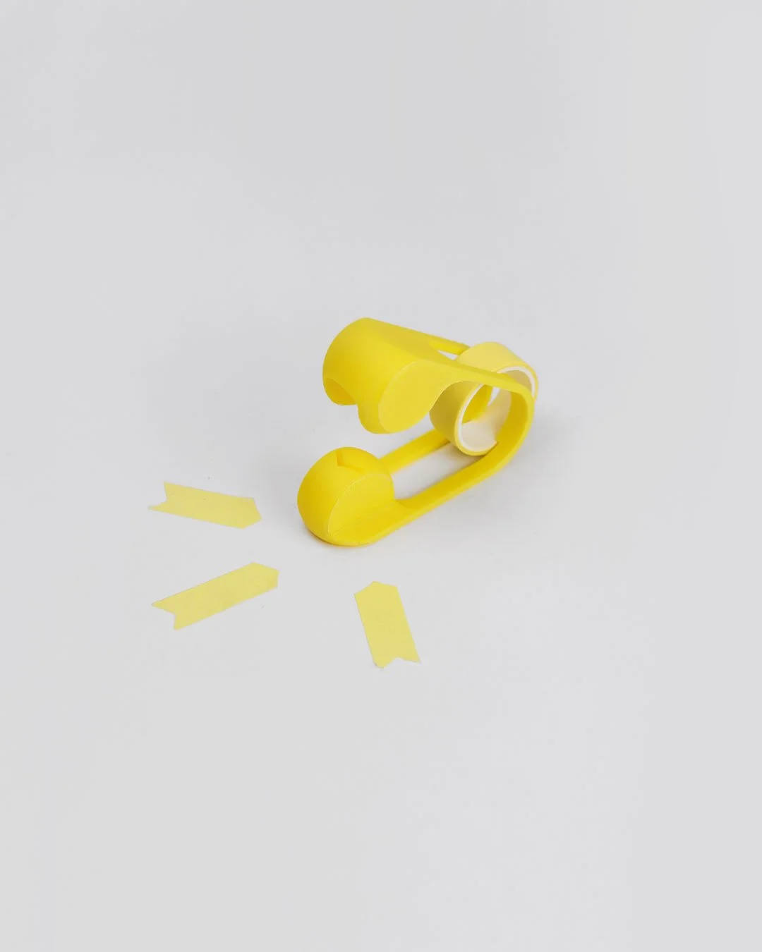 Freccia 
studio sostanza

Ogni strappo &egrave; una freccina per indicare, evidenziare, attirare l&rsquo;attenzione.
Freccia &egrave; il taglia scotch ideale per per scrapbooking, brainstorming, planning e tutte
quelle attivit&agrave; collaborative c