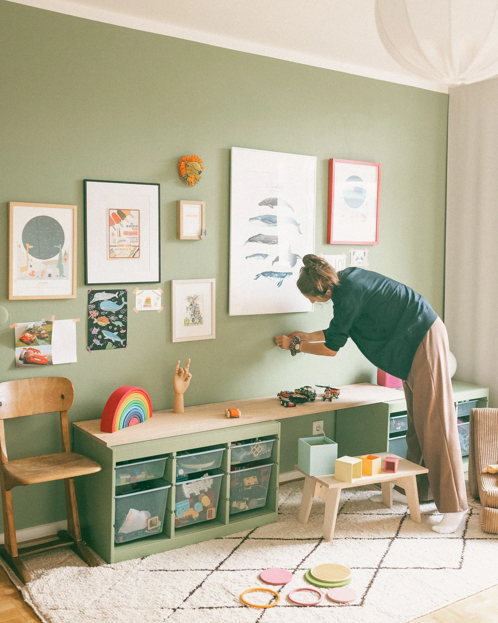 Kinderzimmer neu gedacht: Struktur, W&auml;rme &amp; Raum f&uuml;r Entfaltung //

Das Projekt Ein gemeinsames Zimmer f&uuml;r zwei Br&uuml;der, das Ruhe ausstrahlt und dennoch genug Energie f&uuml;r Spiel und Kreativit&auml;t l&auml;sst.

Das Konzept