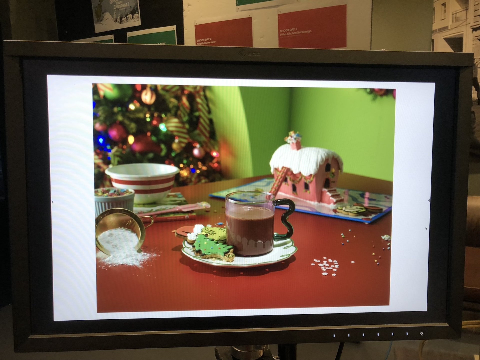 uber-one-grinch-gingerbread-8.jpg