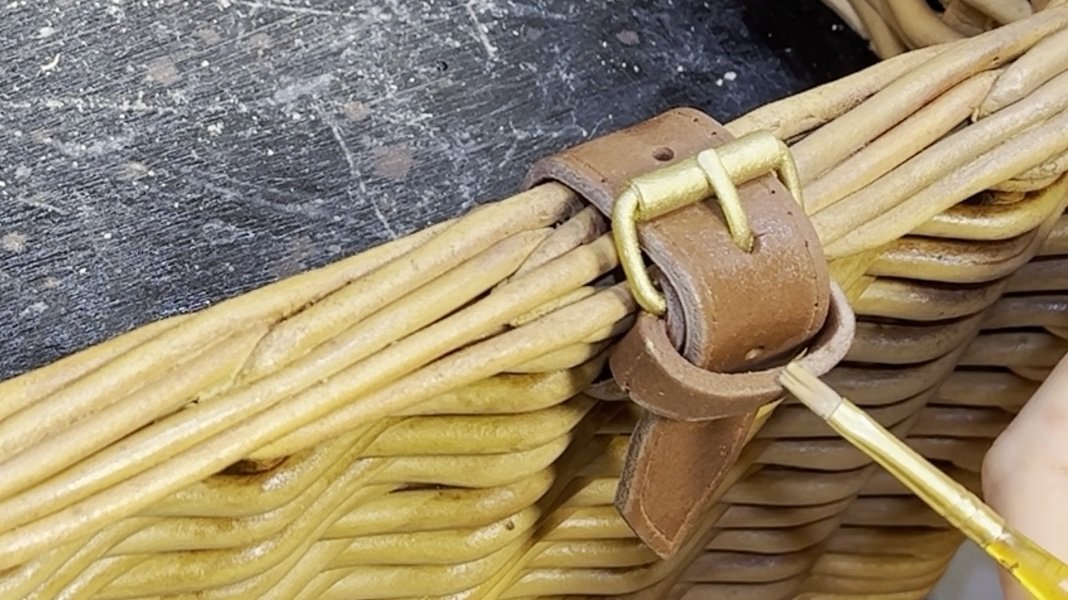 The detail of the weaving and hamper strap
